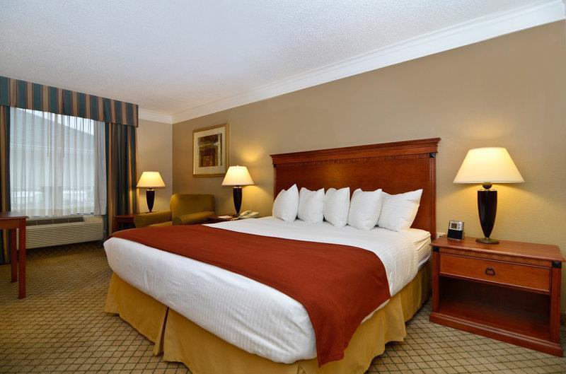 Baymont By Wyndham Madisonville Habitación foto